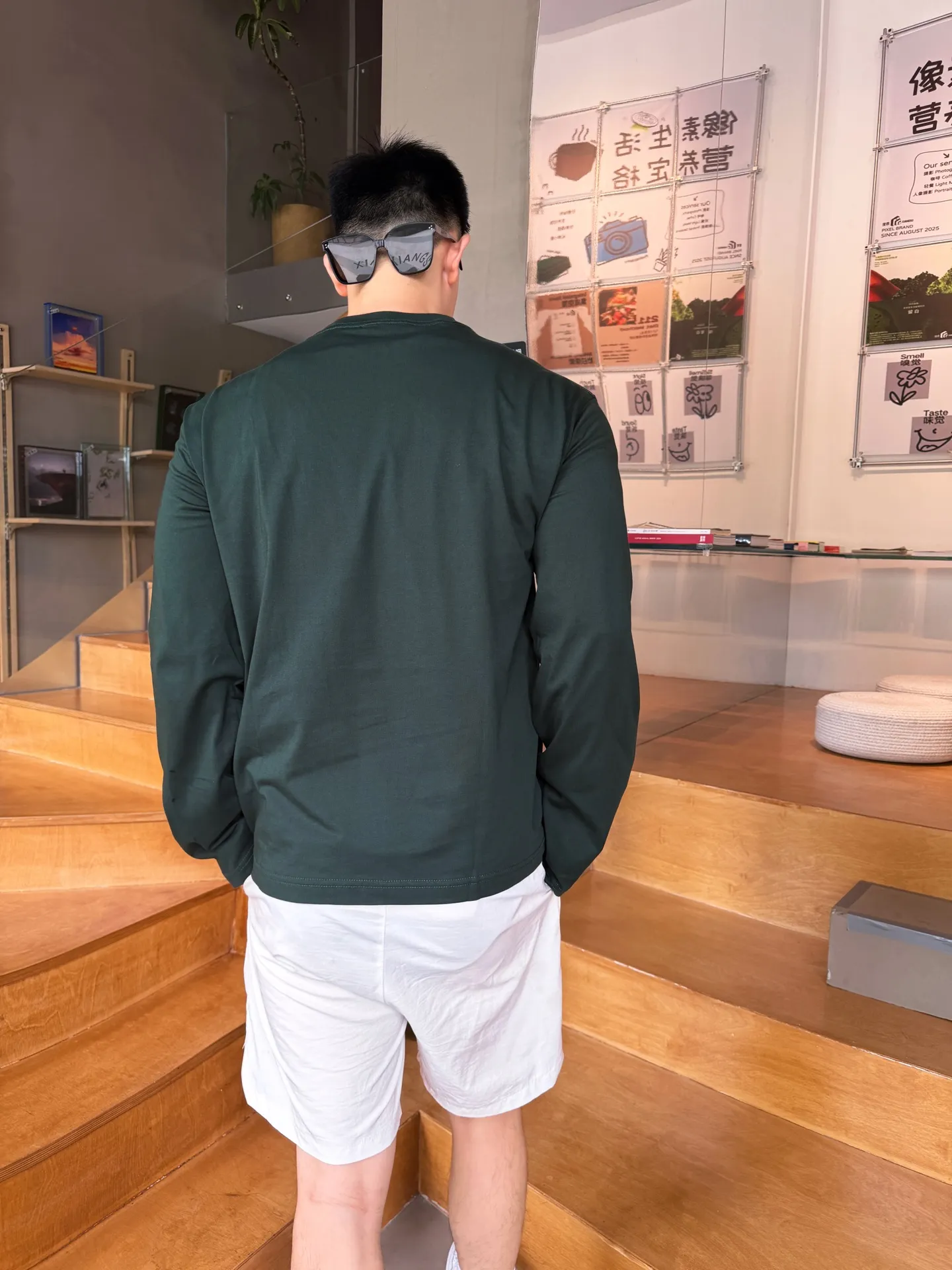 [Upper body picture] Acne Studios logo embroidered long sleeves (Green)